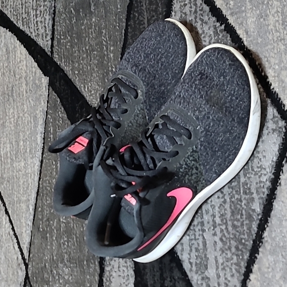 NIKE FLEX CONTACT ATHLETIC SHOES - Picture 1 of 9